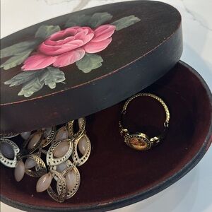 Floral Painted Oval Lidded Storage Wooden Velvet Lining VTG Romantic Valentine
